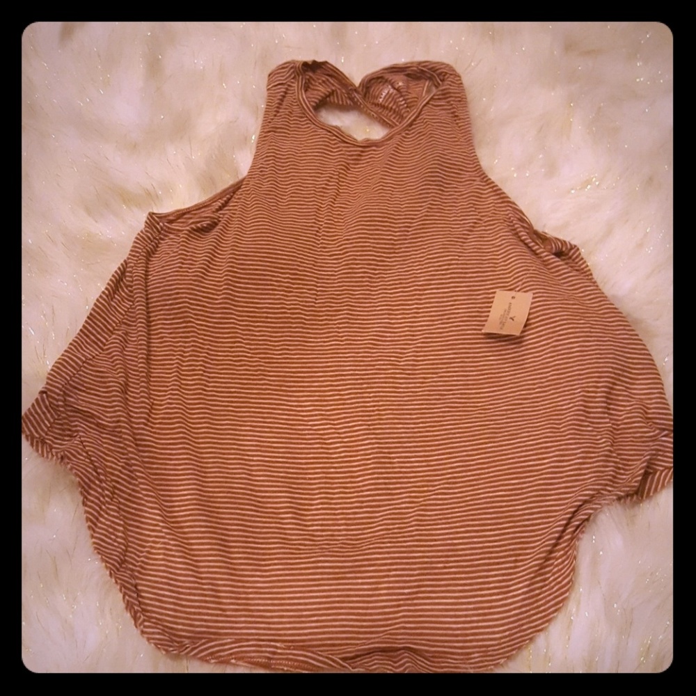 NWT AE top